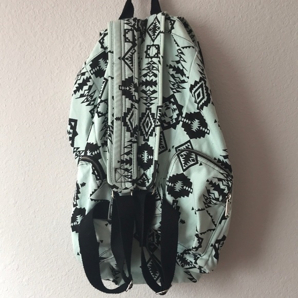 VS PINK tribal print backpack - Picture 3 of 6
